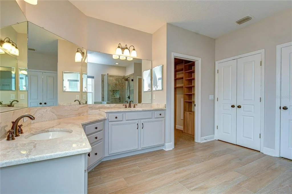 Photo of 6135 CHURCHSIDE DRIVE