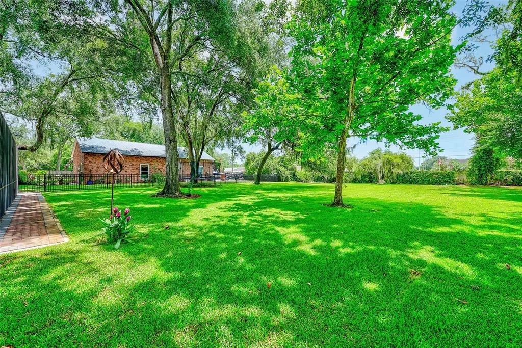 Photo of 807 CENTERBROOK DRIVE