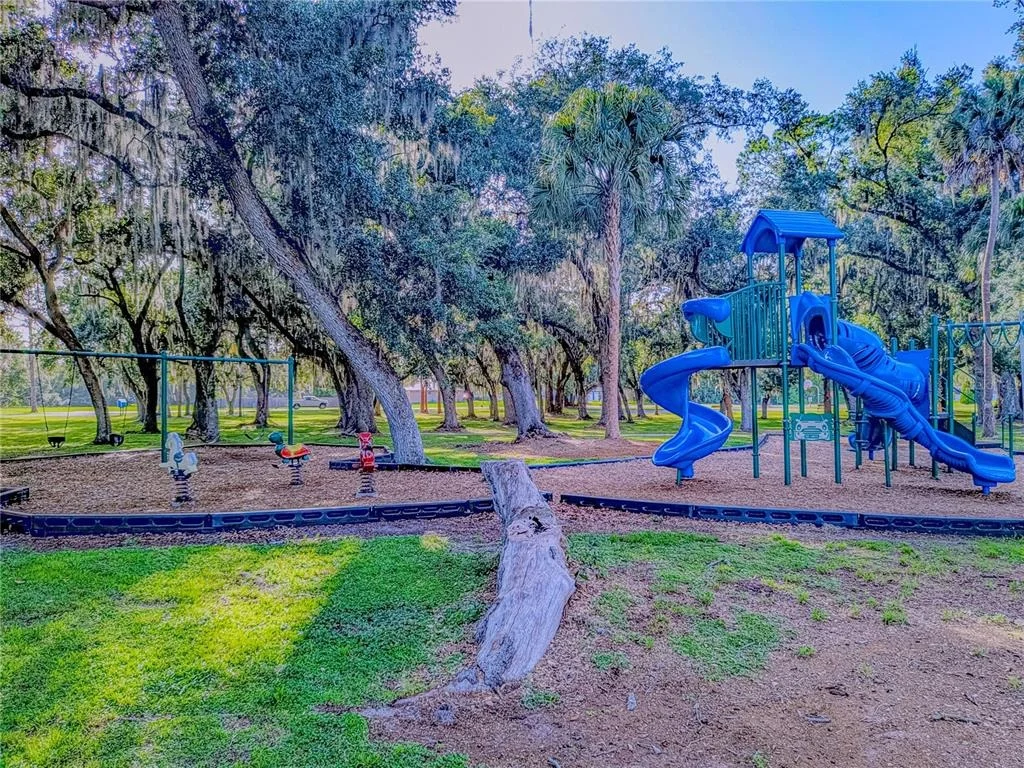 Photo of 7208 HONEYSUCKLE DRIVE