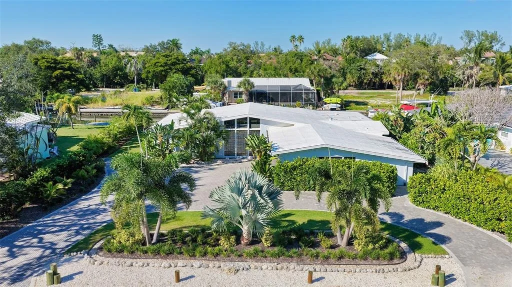 Photo of 619 BUTTONWOOD DRIVE