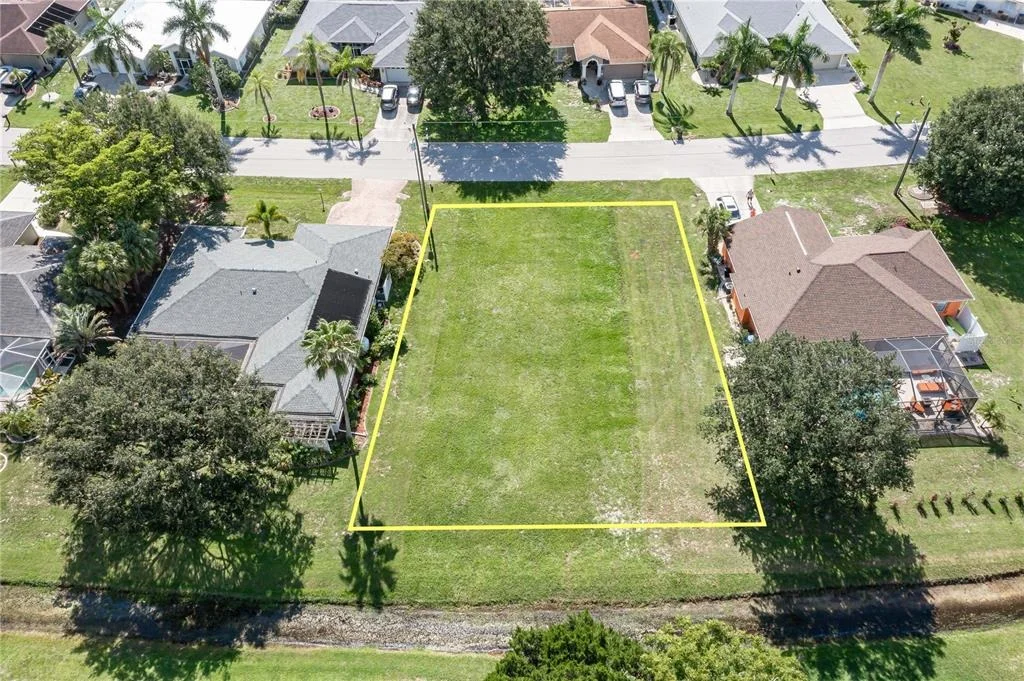 Photo of 7535 CORAL TREE