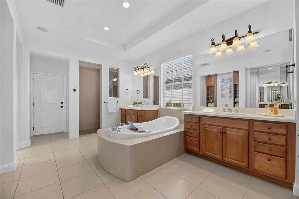 Photo of 715 ISLEBAY DRIVE