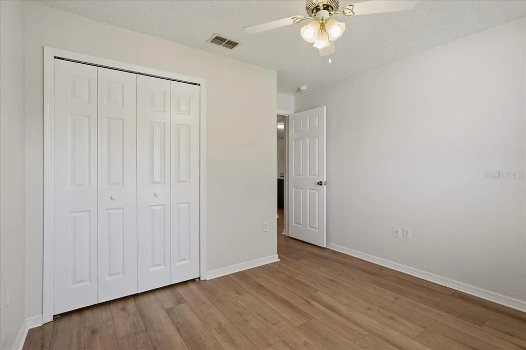 Photo of 372 LAKE DAISY CIR
