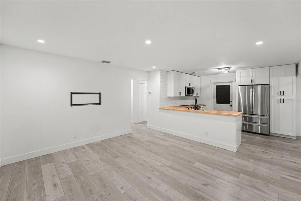 Photo of 131 EMERALD LANE