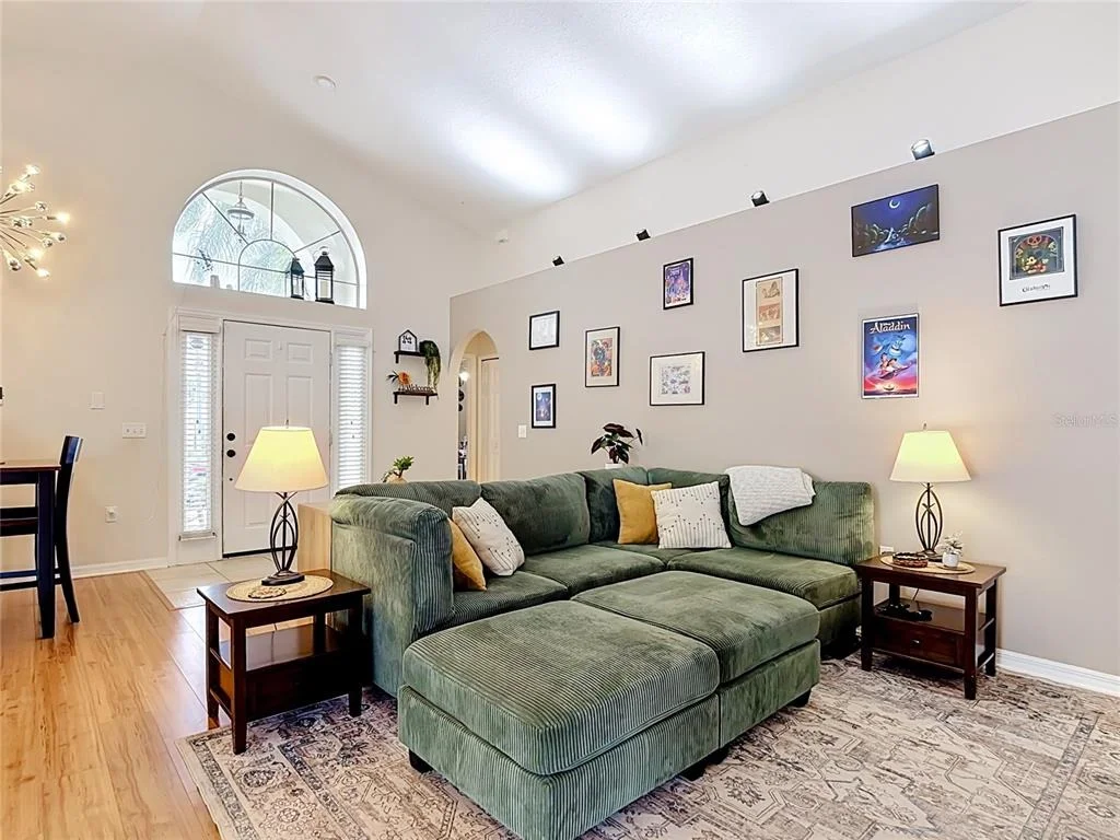 Photo of 335 REGENCY STREET