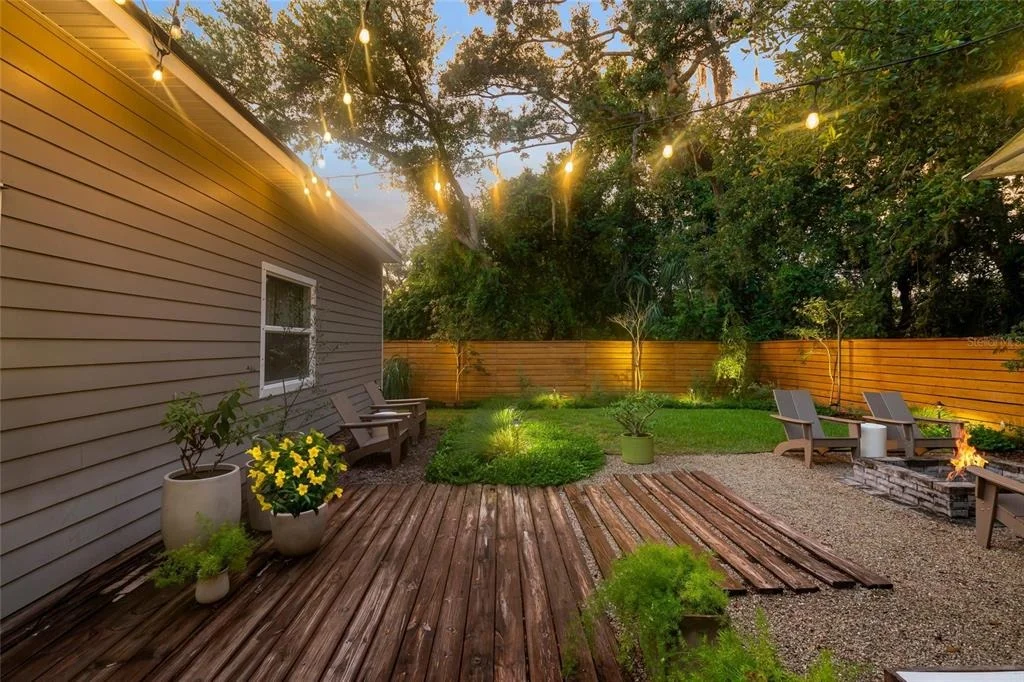 Photo of 319 BEARDED OAKS CIRCLE