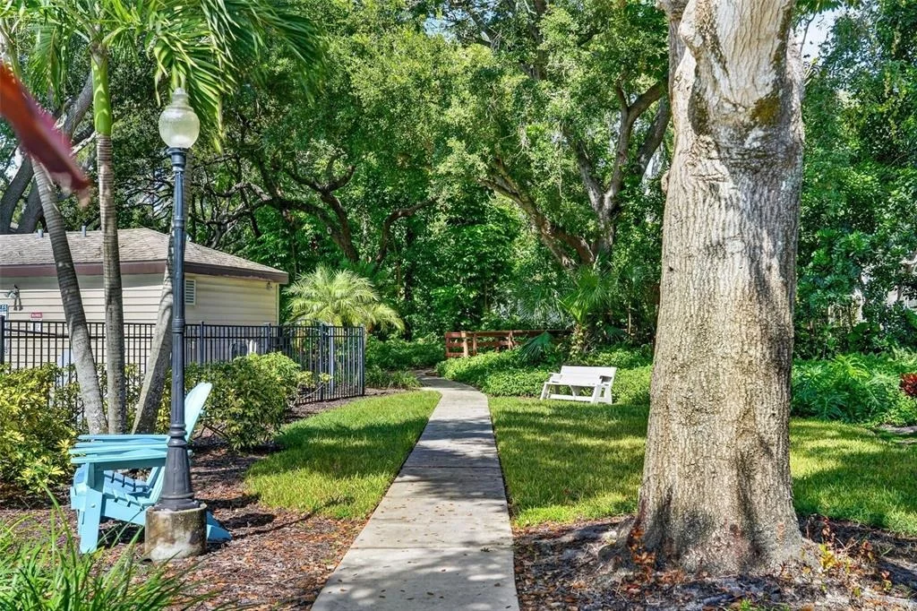Photo of 6812 ARBOR OAKS DRIVE