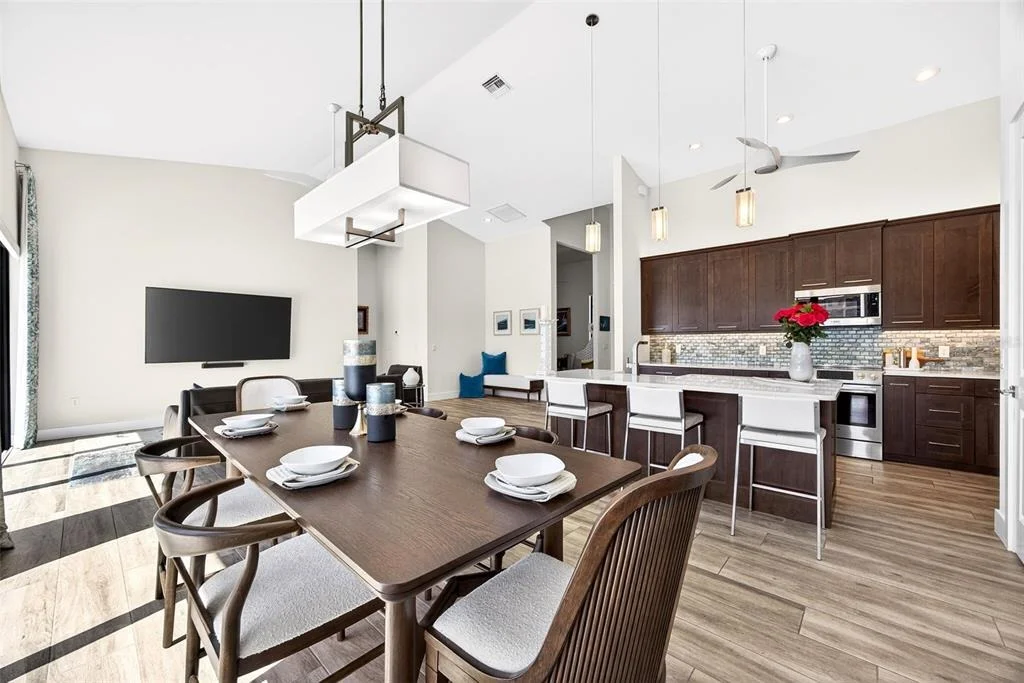 Photo of 125 COLONY POINT DRIVE