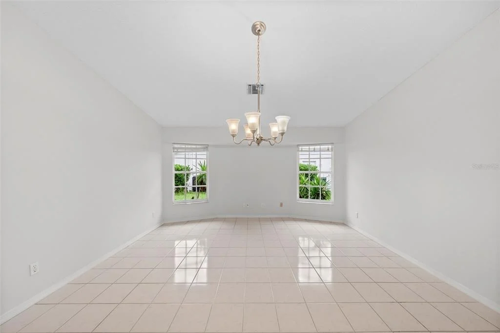 Photo of 555 PARK ESTATES SQUARE