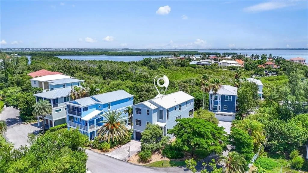 Photo of 6330 LAGUNA DRIVE