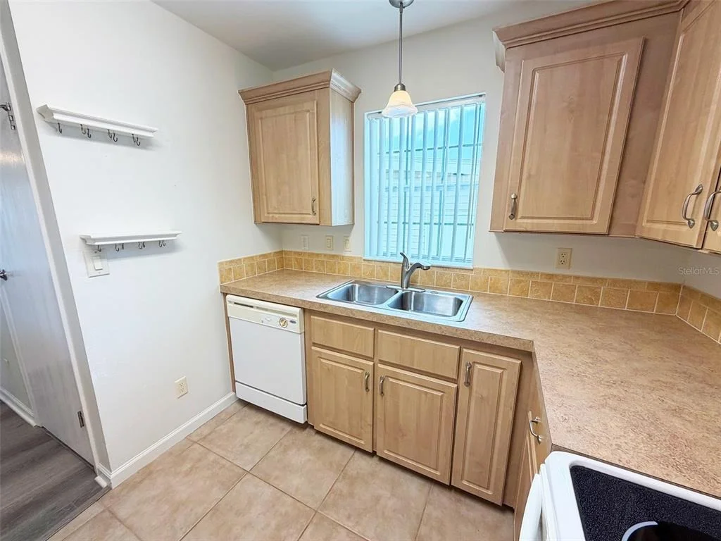 Photo of 1503 23RD AVENUE W
