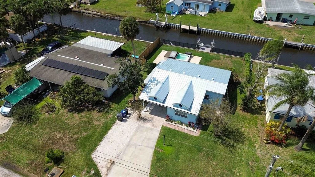 Photo of 607 MANATEE AVENUE