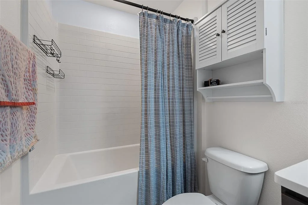 Photo of 123 OAKLEAF WAY