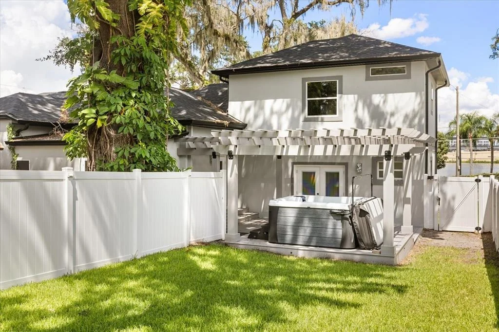 Photo of 808 EDGEWATER DRIVE
