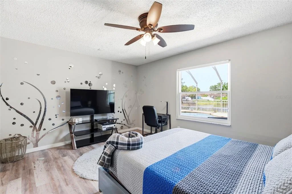 Photo of 2460 BEACON GROVES BOULEVARD