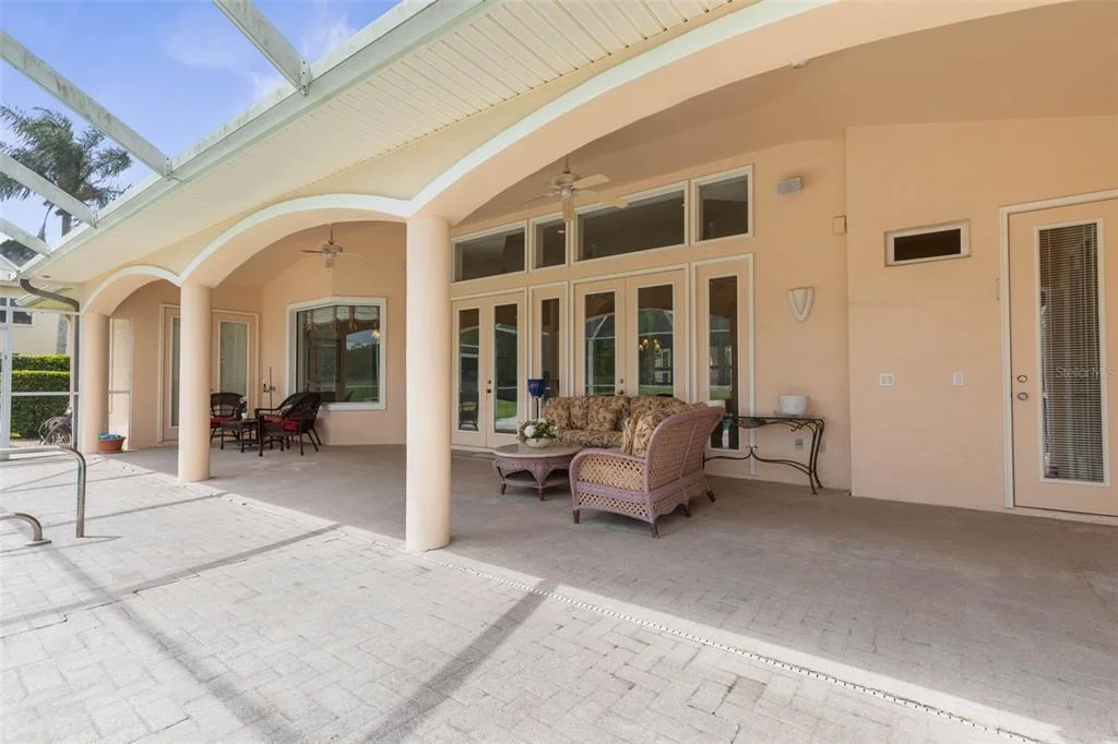 Photo of 1023 HAMPSTEAD LANE