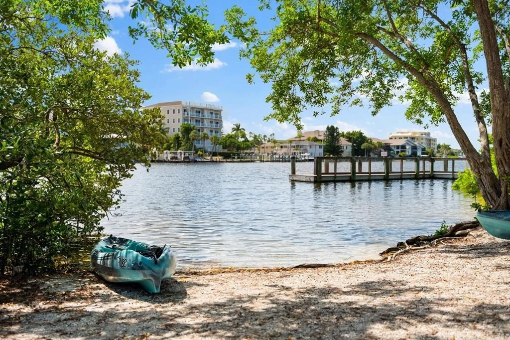 Photo of 5019 COMMONWEALTH DRIVE