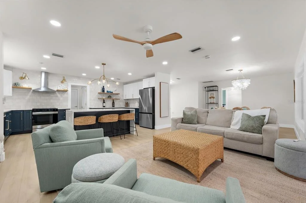 Photo of 730 BAY ESPLANADE
