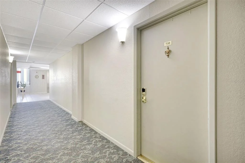 Photo of Unit 708 at 660 ISLAND WAY