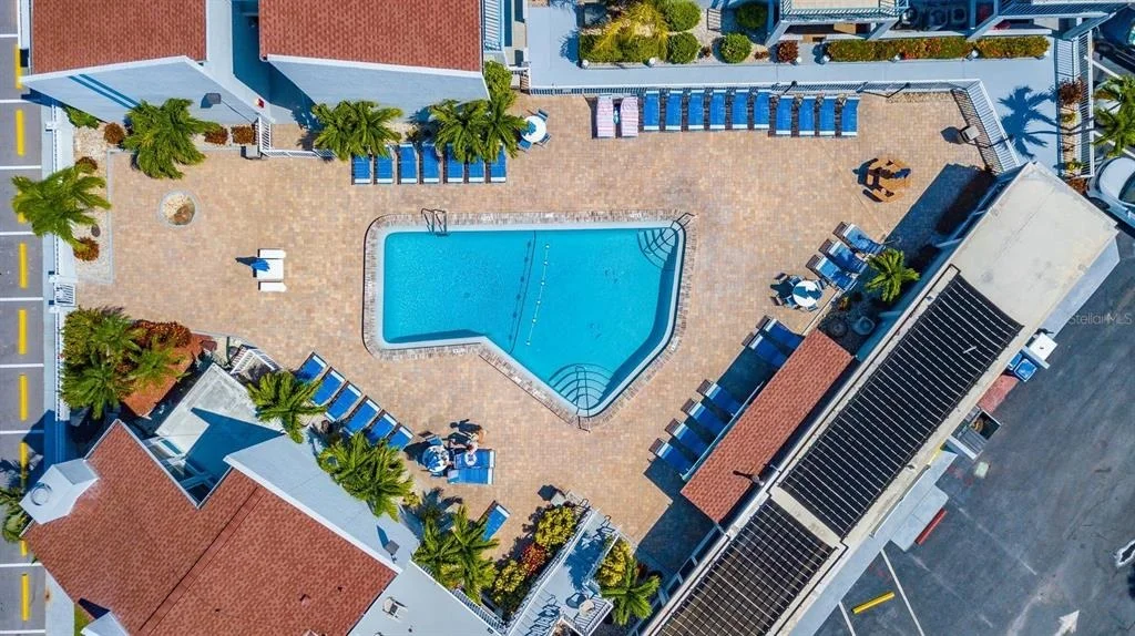 Photo of Unit H at 315 MEDALLION BOULEVARD