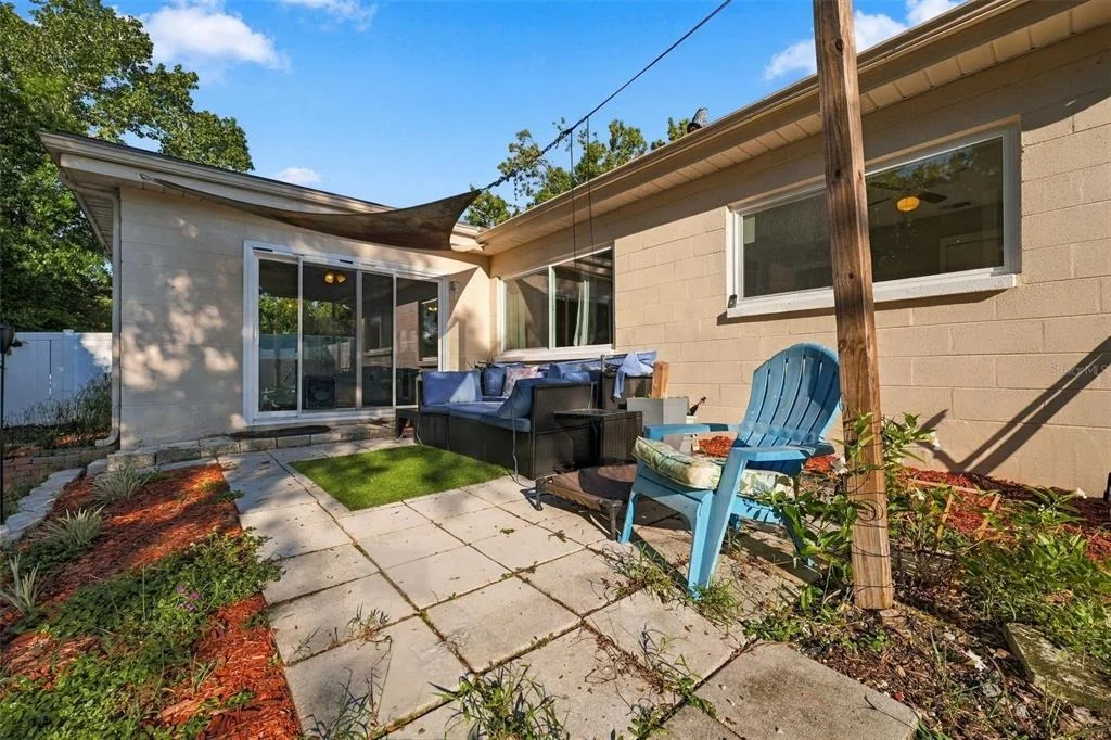 Photo of 10048 AMIDON STREET