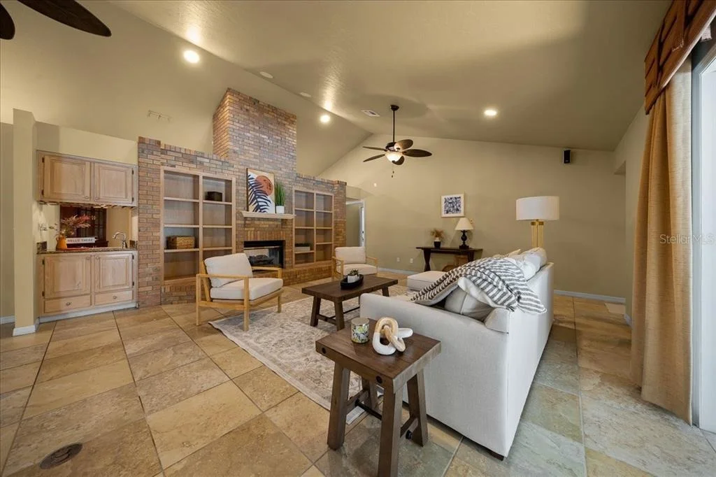 Photo of 2420 SE 15TH STREET