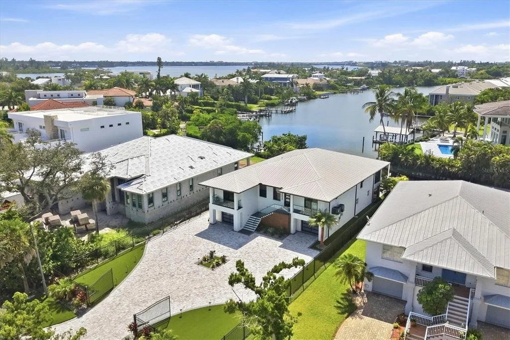 Photo of 3920 ROBERTS POINT ROAD