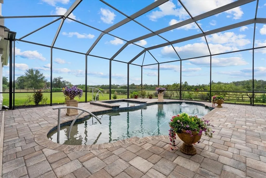 Photo of 520 RYE ROAD NE