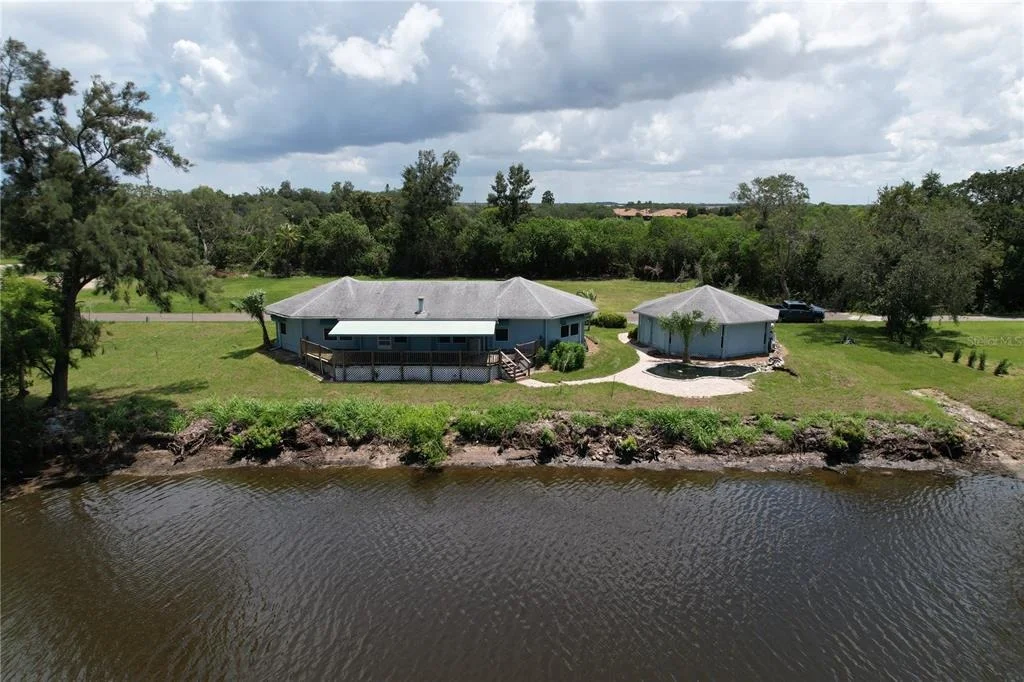 Photo of 840 SIGNET DRIVE