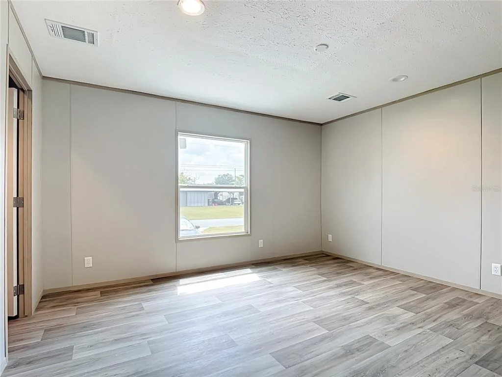 Photo of 1626 TARPON BOULEVARD