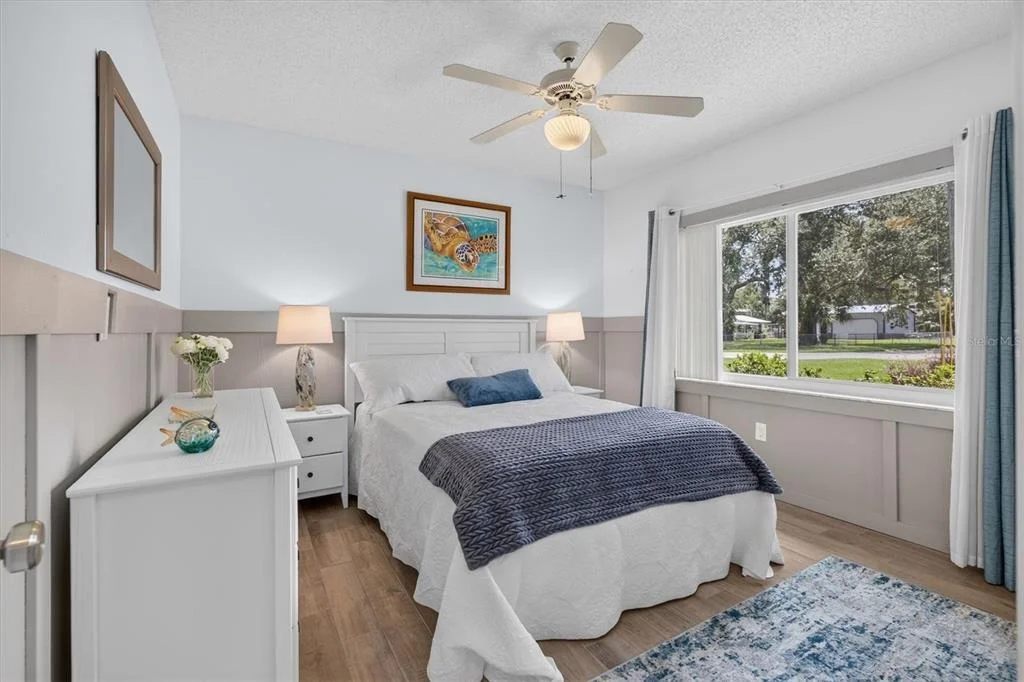 Photo of 6086 ISLAND DRIVE