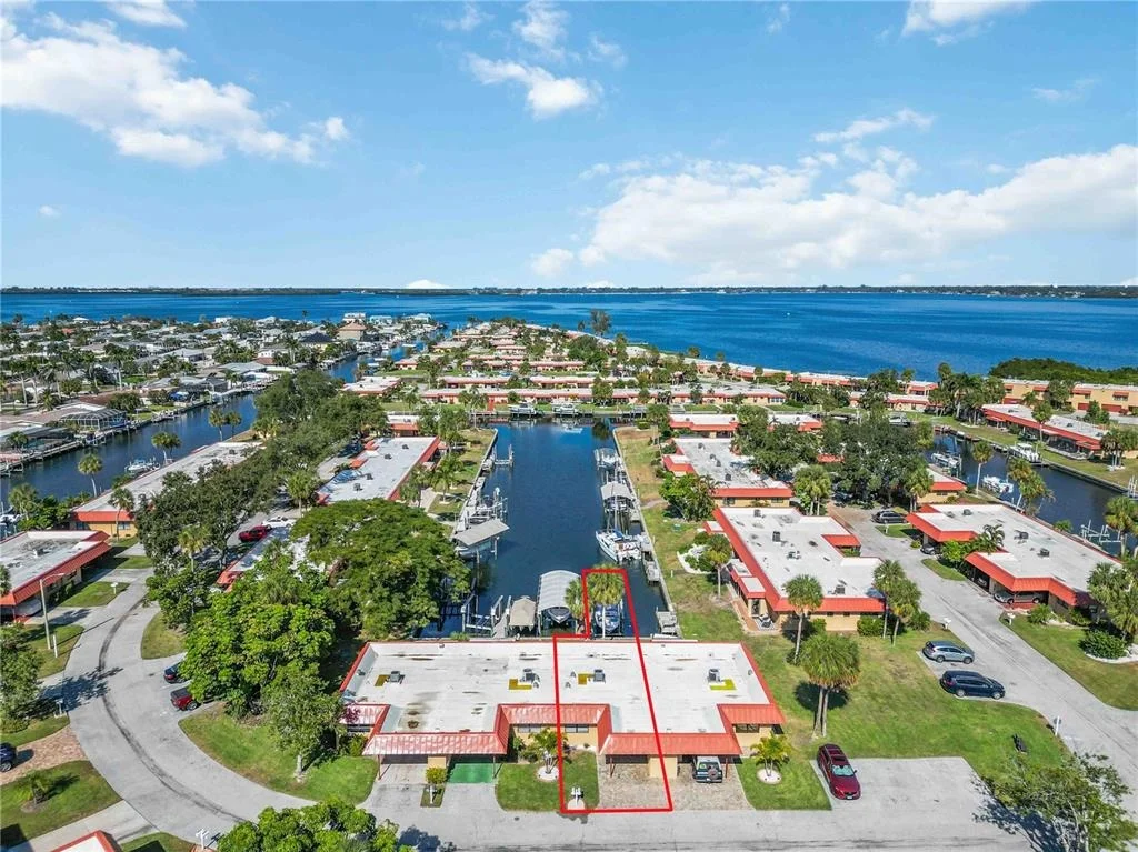 Photo of 9608 VALENCIA COVE