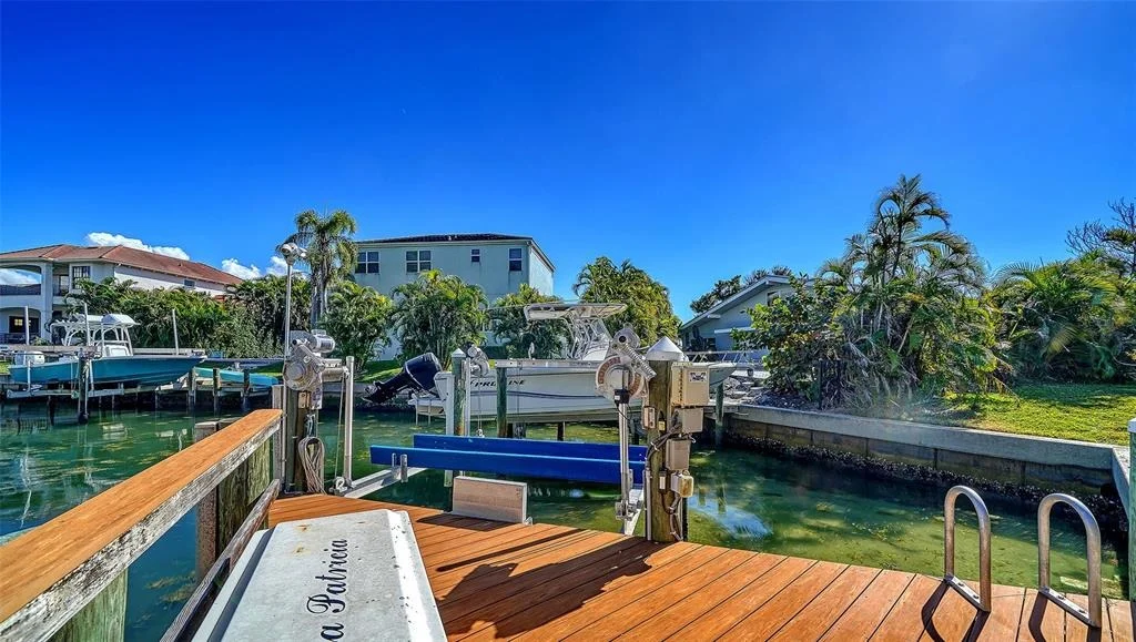 Photo of 1005 BOGEY LANE