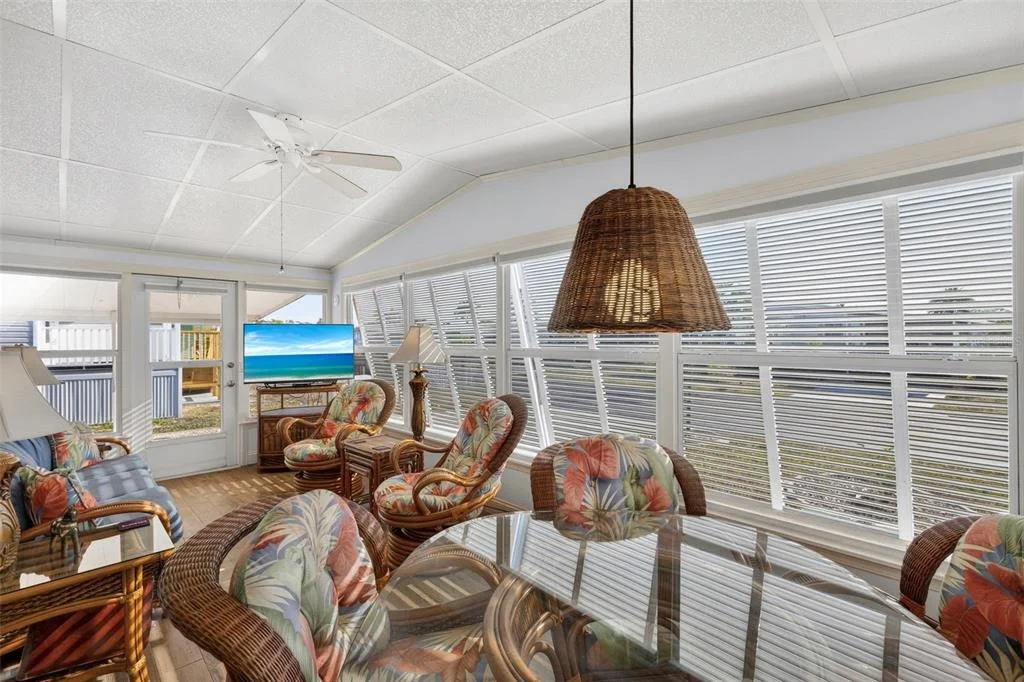 Photo of 320 LA COSTA