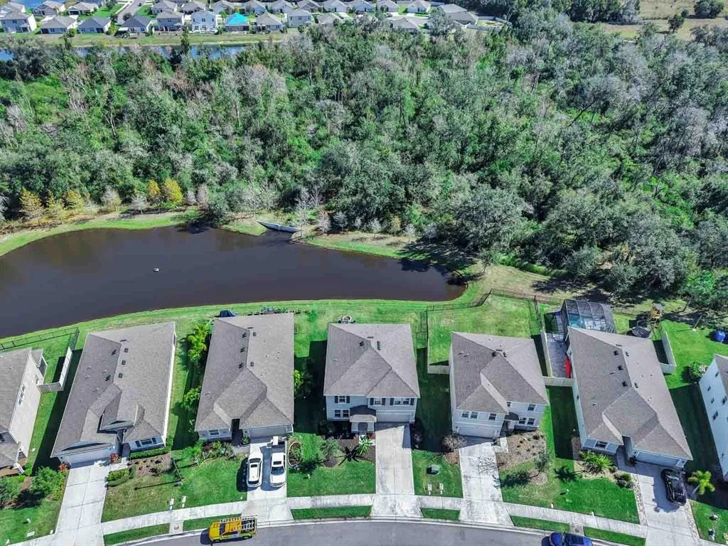Photo of 16454 WOODSIDE GLEN