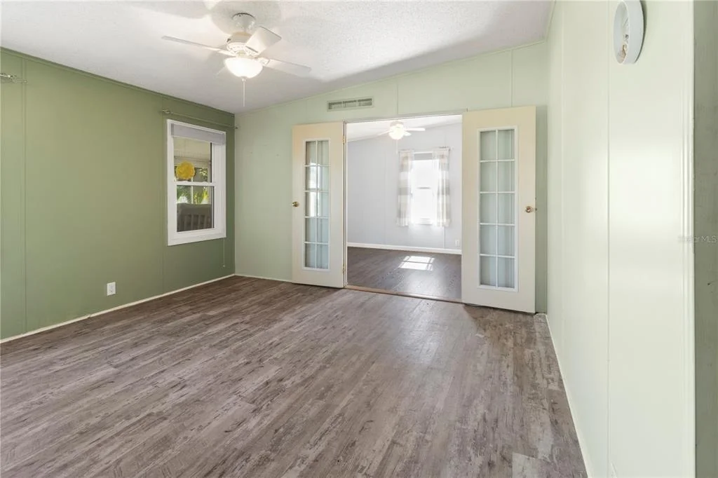 Photo of 190 NIGHTINGALE CIRCLE