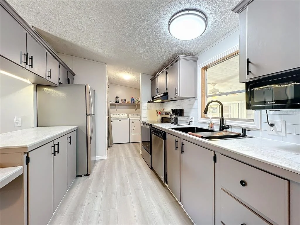 Photo of 13426 PALM DRIVE
