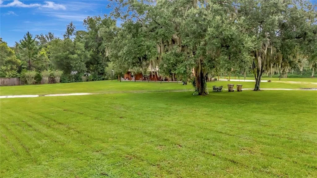 Photo of 7427 REDWING ROAD