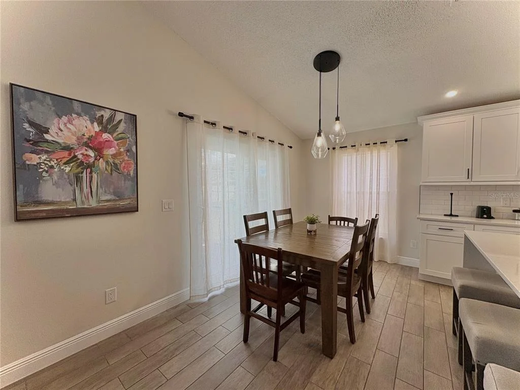 Photo of 154 CASTLEMAIN CIRCLE