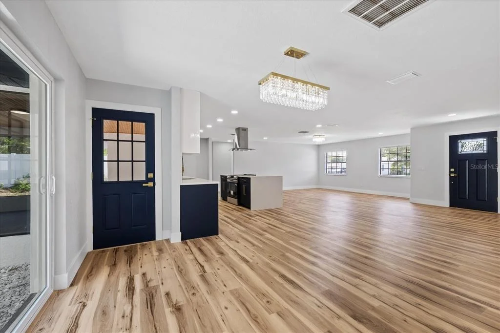 Photo of 12018 LINDEN DRIVE