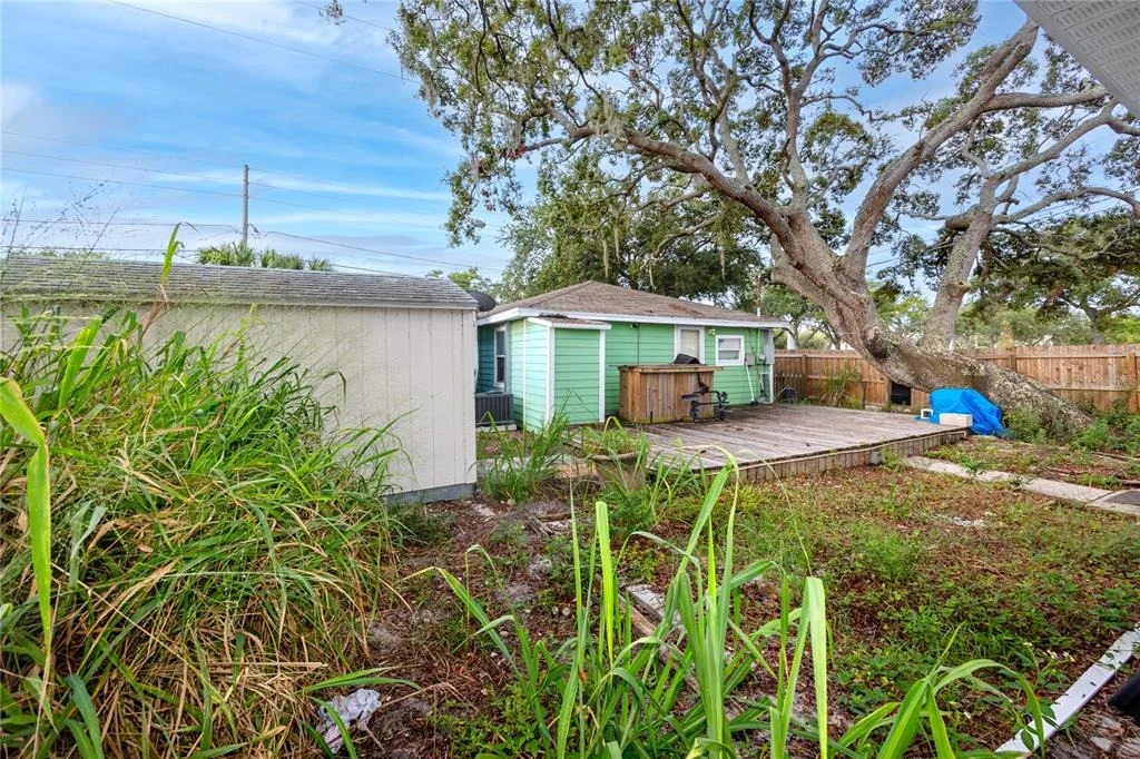 Photo of 1250 LAKEVIEW ROAD