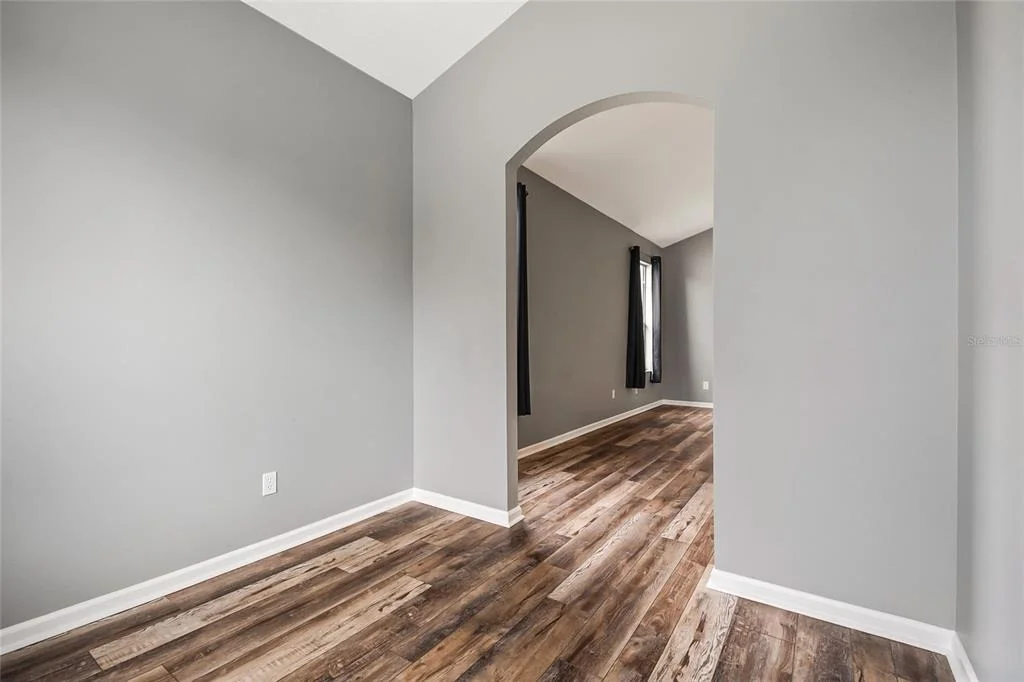 Photo of 116 OAK GROVE CIRCLE