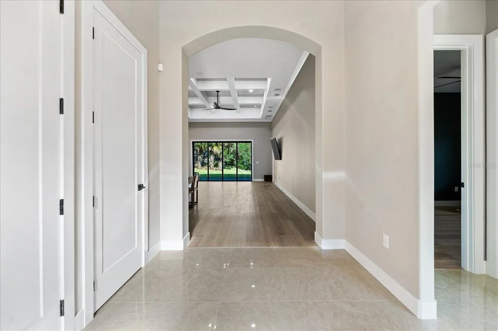 Photo of 46 RIVERVIEW BEND N