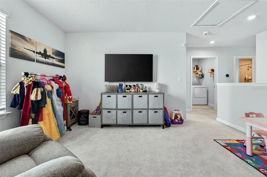 Photo of 381 CRESTWIND DRIVE