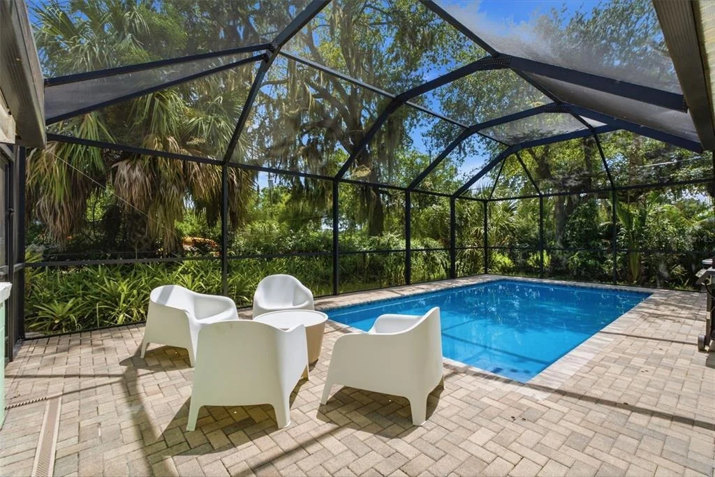 Photo of 609 W RIVER DRIVE