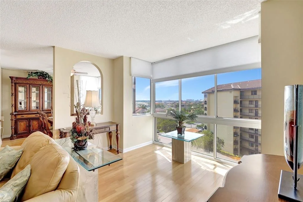 Photo of Unit 708 at 660 ISLAND WAY