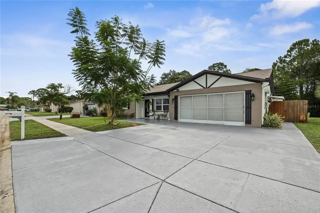 Photo of 3330 GLENSIDE DRIVE