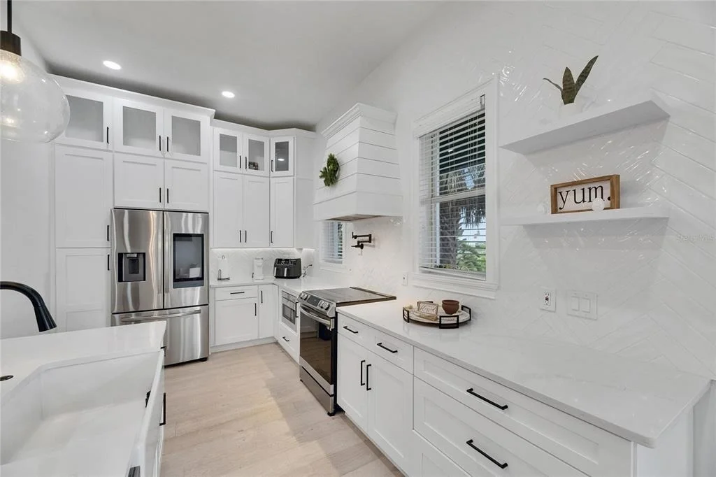 Photo of 6512 SIMONE SHORES CIRCLE