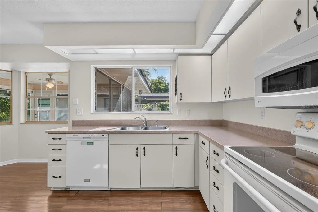 Photo of 6812 ARBOR OAKS DRIVE