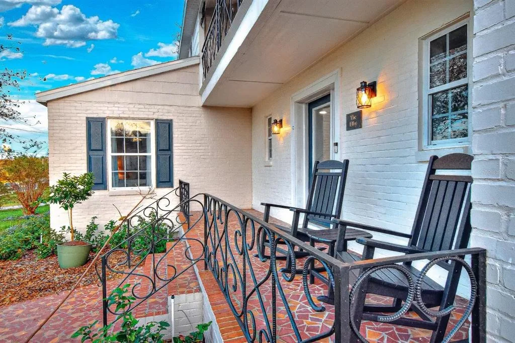 Photo of 1302 LAKE ELBERT DR SE